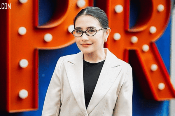 Prilly Latuconsina ke Omara: Terima Kasih Sudah Berusaha Prilly Latuconsina ke Omara Terima Kasih Selalu Berusaha Masuk ke Duniaku