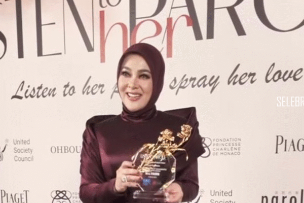 Syahrini Dapat Penghargaan dari UNESCO di Cannes inces 2